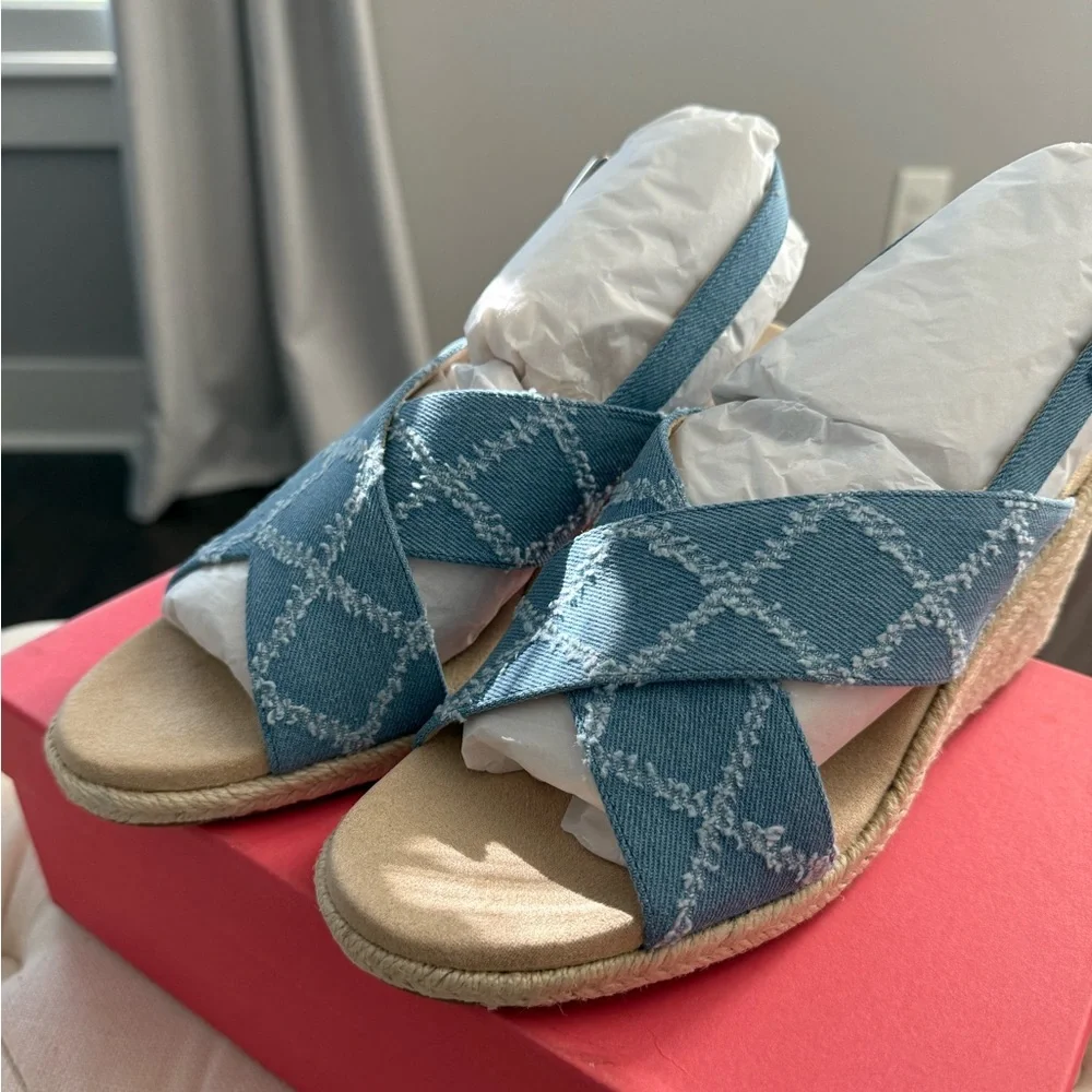 NEW Vaneli Leora Cross Band Espadrille Wedge Sandals Size 9.5‎